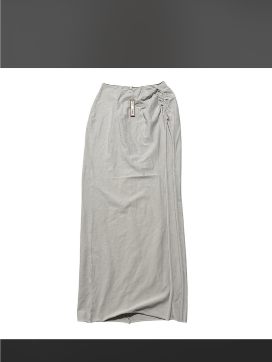 SKIMS Dresses & Skirts - NWT skims raw edge skirt size medium color stone